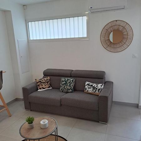 Appartement Cosy, T2 Situe En Centre Ville De Saint-Pierre Zewnętrze zdjęcie